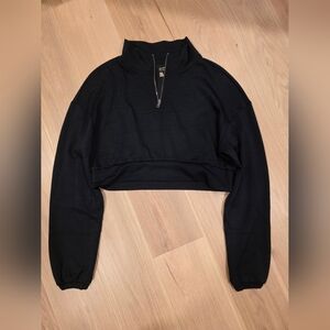 Black Women's Cropped Pullover